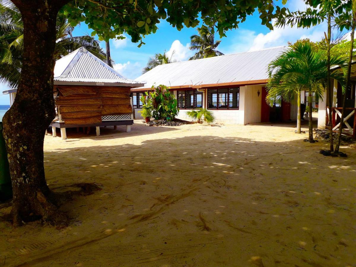 Отель Vacation Beach Fales Manase Экстерьер фото