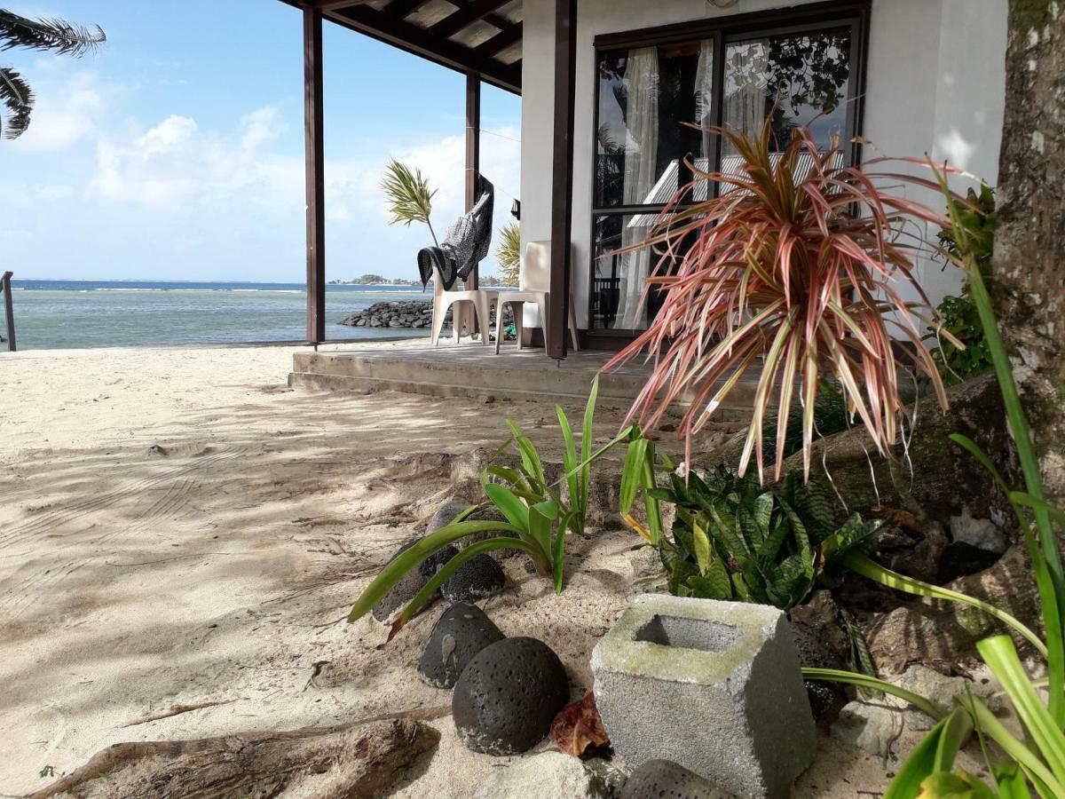 Отель Vacation Beach Fales Manase Экстерьер фото